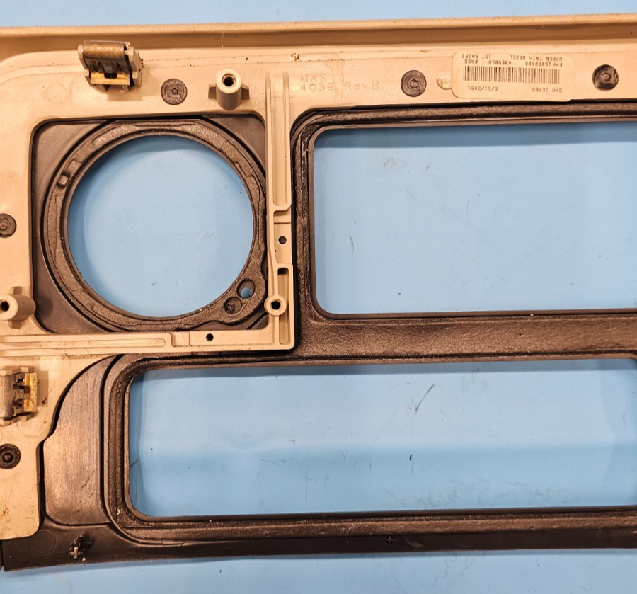 🔥03-06 Escalade Dash AM FM Radio Bezel Trim Instrument Panel Assembly woodgrain