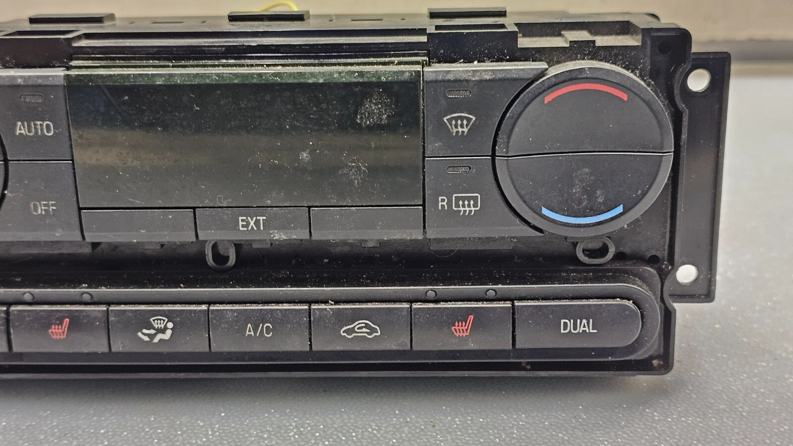 07-10 Ford Edge Dash Center A/C Heater Control Temperature Climate Control Unit