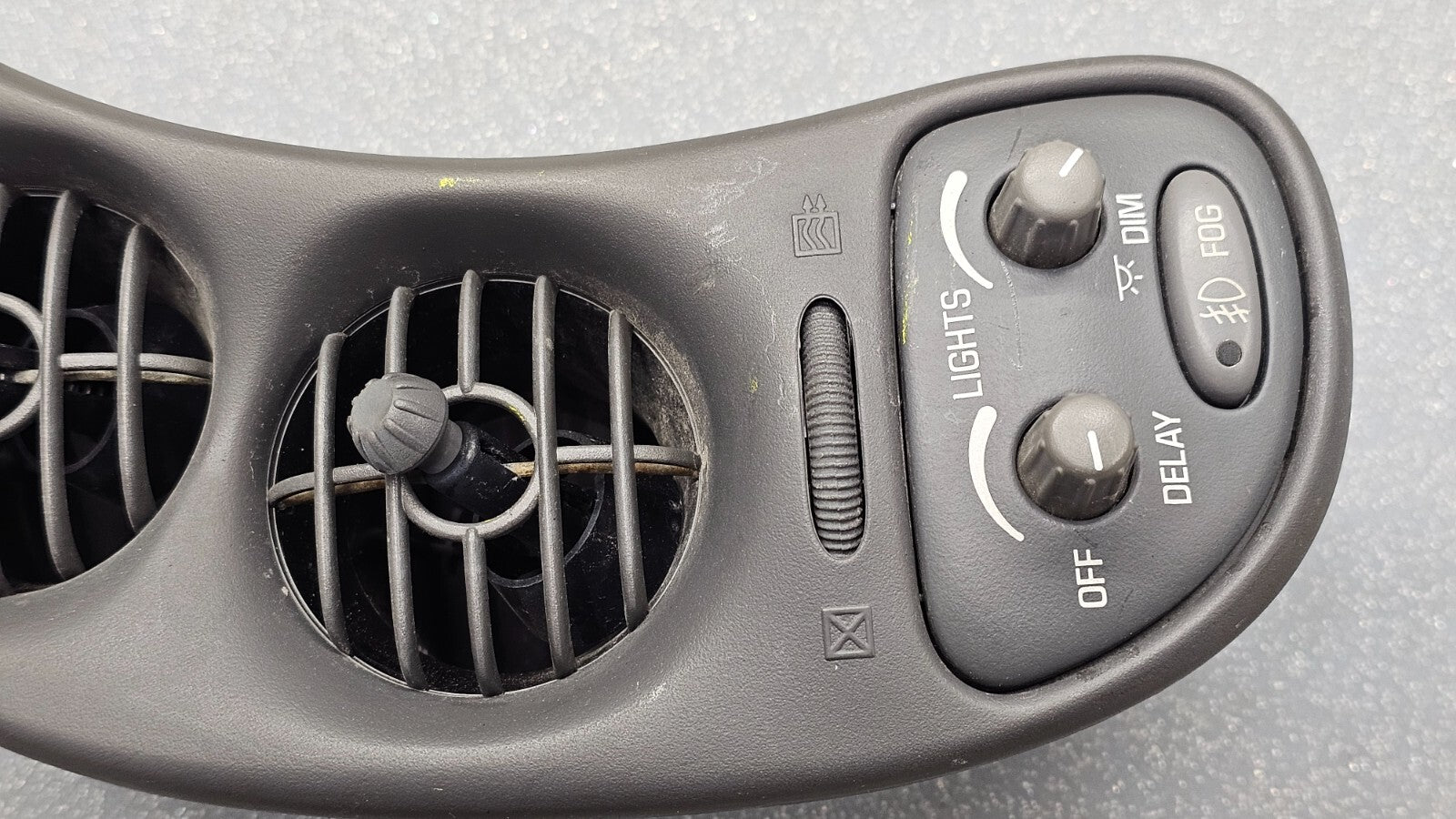 🔥00-05 Pontiac Bonneville Dash Left Driver Air Vent Heater Conditioning Gray