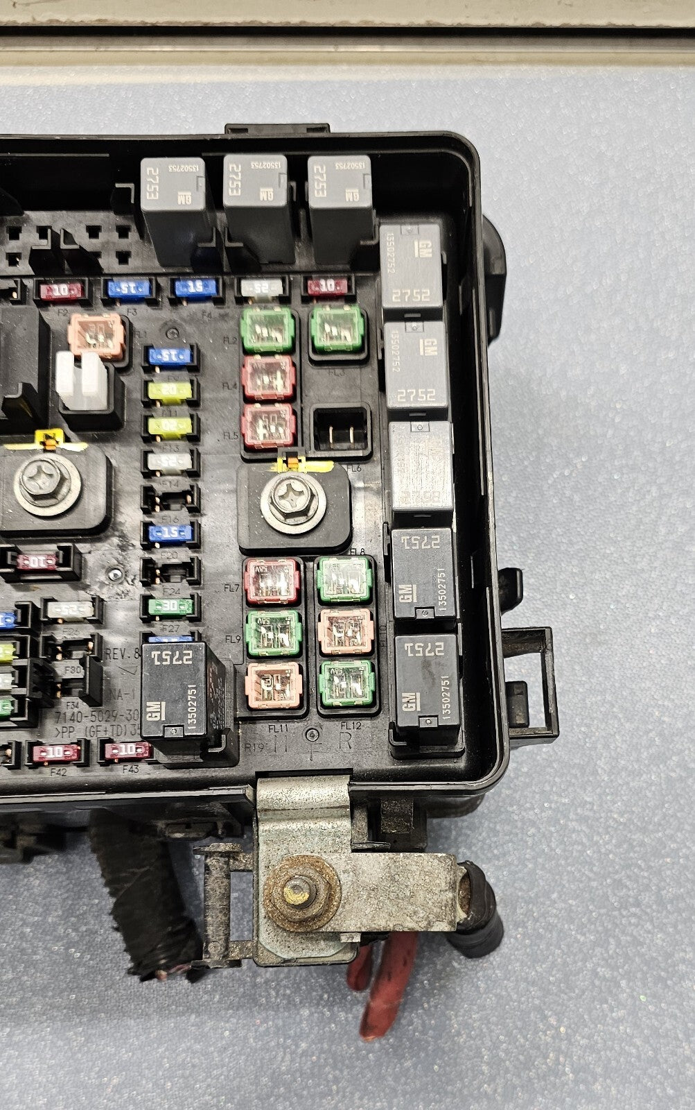 🔥09-10 Acadia Outlook Engine Fuse Relay Box Accessory Wiring Circuit Junction