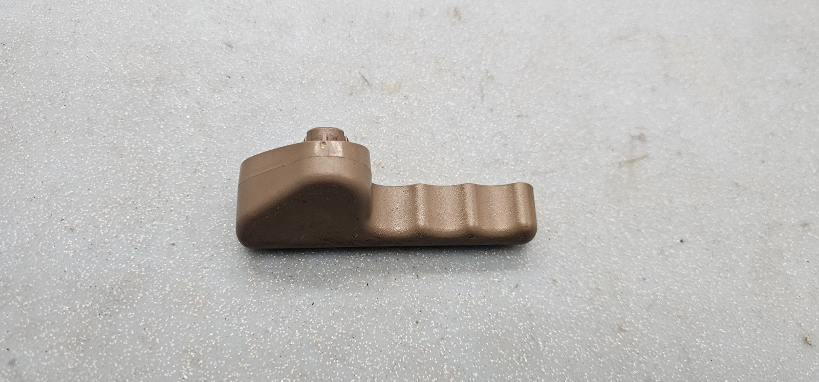🔥02-05 Explorer Mountaineer Seat Driver Recline Back Adjusting Handle  DK TAN