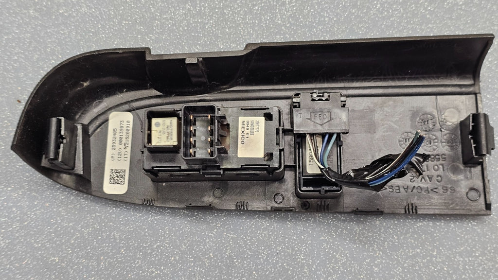 07-10 CHEVY SILVERADO GMC PASSENGER RIGHT SIDE POWER WINDOW SWITCH WS47