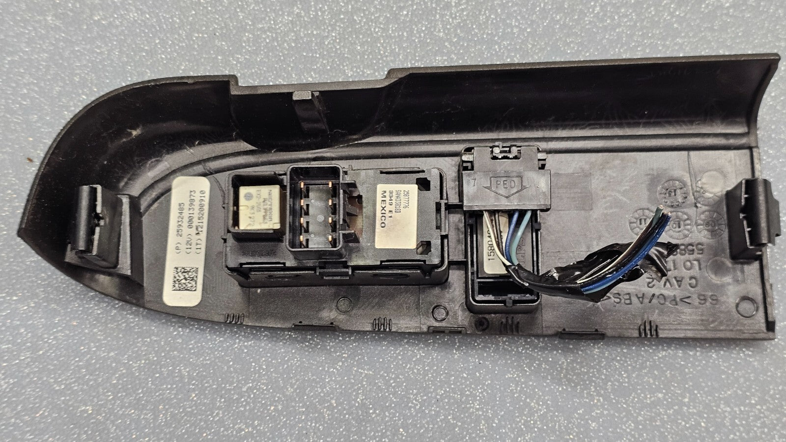 07-10 CHEVY SILVERADO GMC PASSENGER RIGHT SIDE POWER WINDOW SWITCH WS47