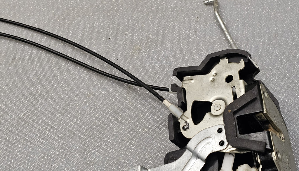 🔥04-12 Chevy Colorado GMC Canyon Right Front Door Lock Actuator Assembly OEM