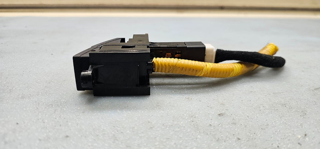 🔥09-11 Kia Borrego Hazard Emergency Flasher Light Control Switch Black OEM