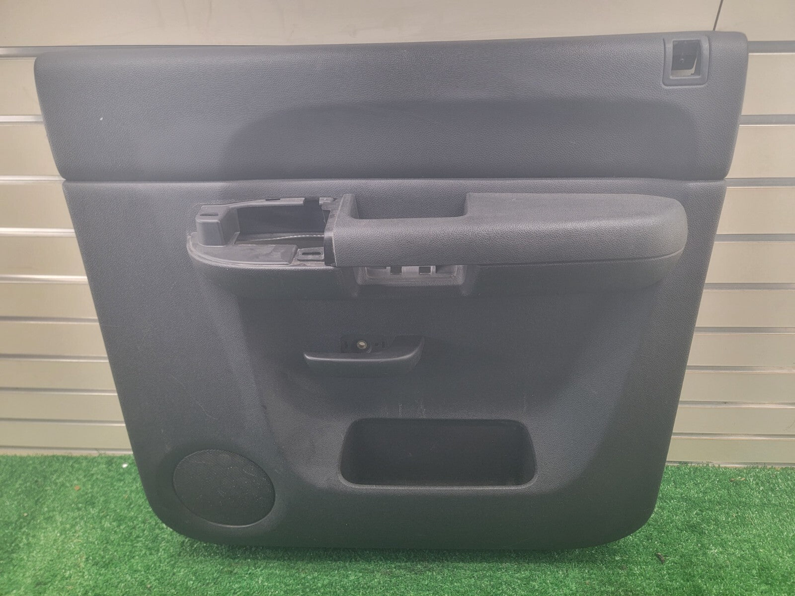 🔥2007-2015 CHEVY SILVERADO 1500 Rear Door Trim Panel Right Black