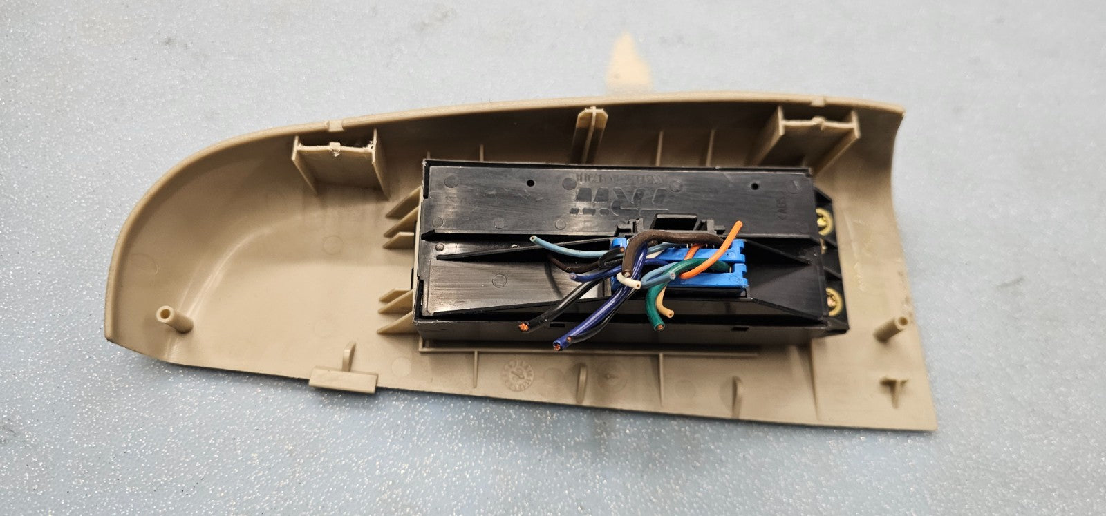 🔥99-02 Silverado SIERRA Front RIGHT Passenger Power Window Switch Lock TAN