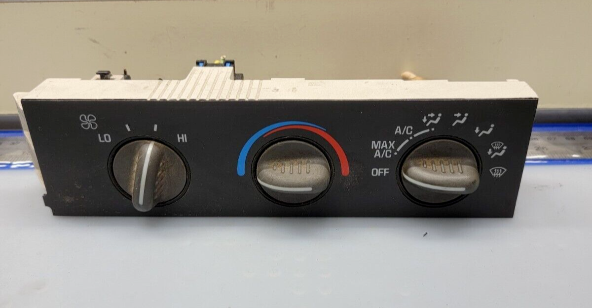 🔥01-07 Chevrolet Express 1500 A/C Heater Temperature Climate Control Unit Dash