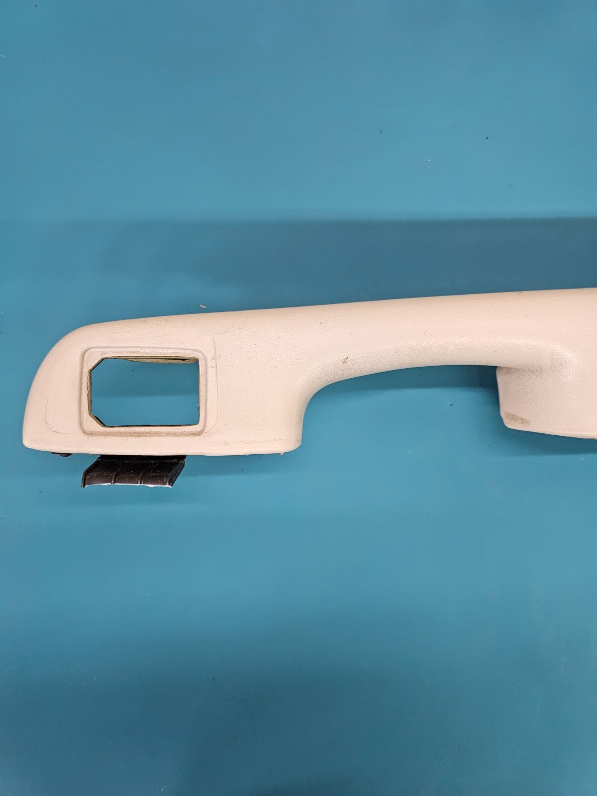 🔥99-06 Silverado SIERRA TAHOE Door Panel ARMREST Rear LEFT Handle LIGHT TAN H3