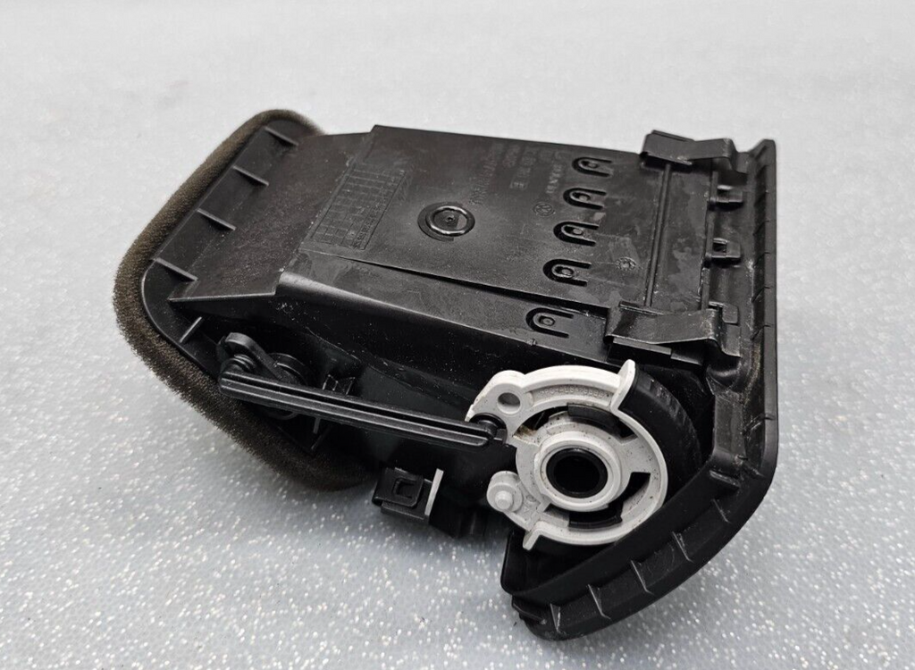 06-10 Volkswagen VW Passat Dash Left Driver Air Vent Heater Filter Climate Black