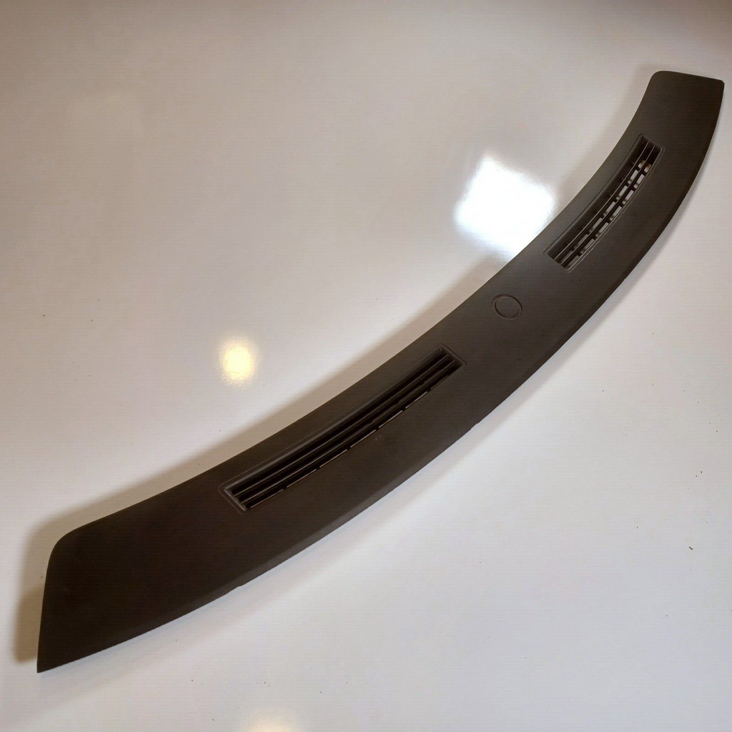 🔥2005-2007 CHRYSLER 300 UPPER DASHBOARD PAD TRIM DEFROSTER PANEL OEM DP5