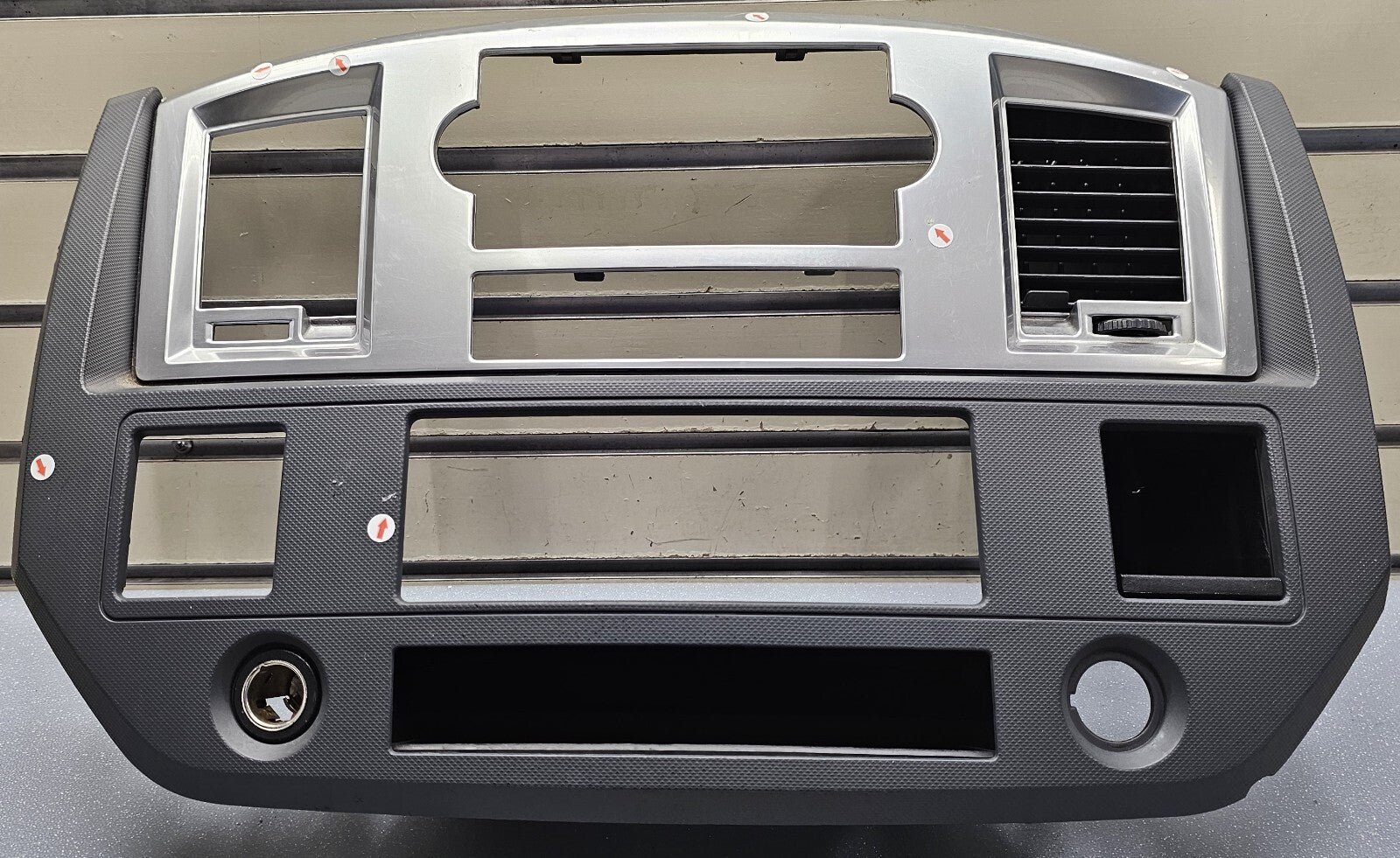 🔥06-08 Dodge RAM Dash RADIO Stereo Bezel Climate Trim Panel Silver/Gray OEM B11