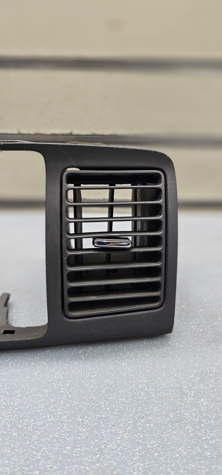 🔥03-08 TOYOTA COROLLA CENTER DASH RADIO BEZEL AIR AC VENT GRILL OEM Black B28