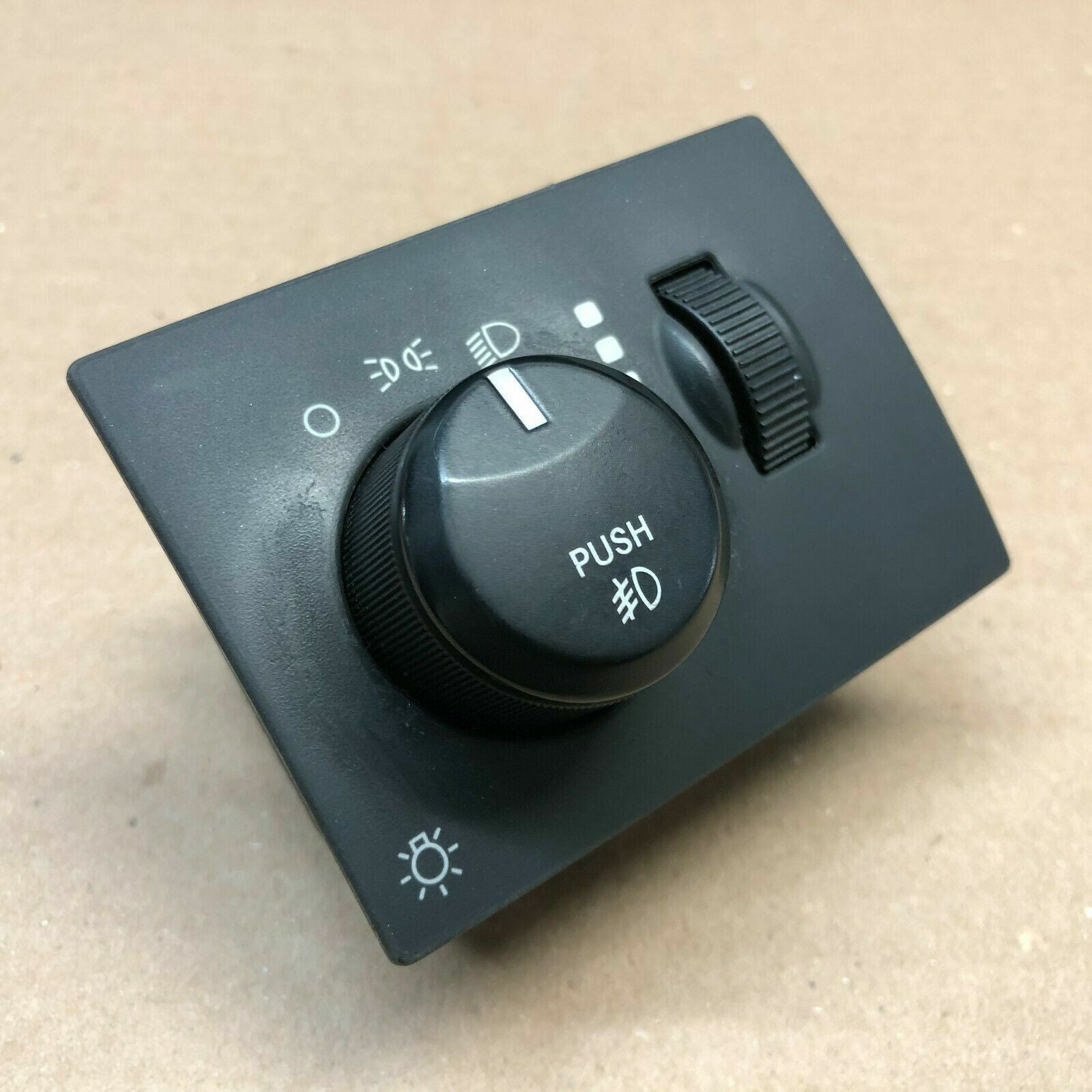 05-10 Chrysler 300 Charger Magnum Headlight Switch w/Fog Lights Push Control HS4