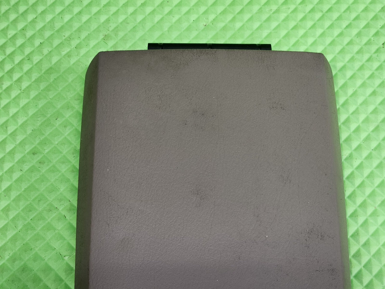 2002-2005 FORD EXPLORER Mercury Mountaineer Armrest Assembly DARK GRAY