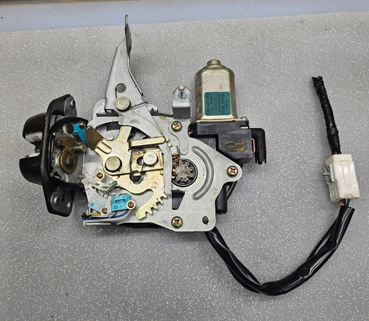 2004-2009 Nissan Quest Lift Gate Tail Gate Door Lock Latch Actuator Assembly OEM