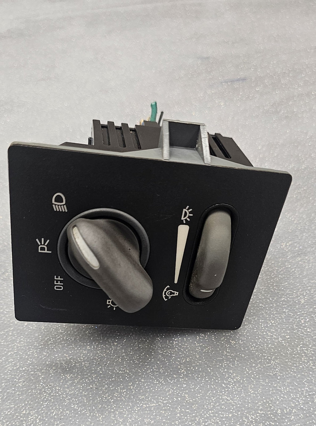 97-03 PONTIAC GRAND PRIX FRONT FOG LEFT DRIVER LIGHT HEADLIGHT DIMMER SWITCH OEM