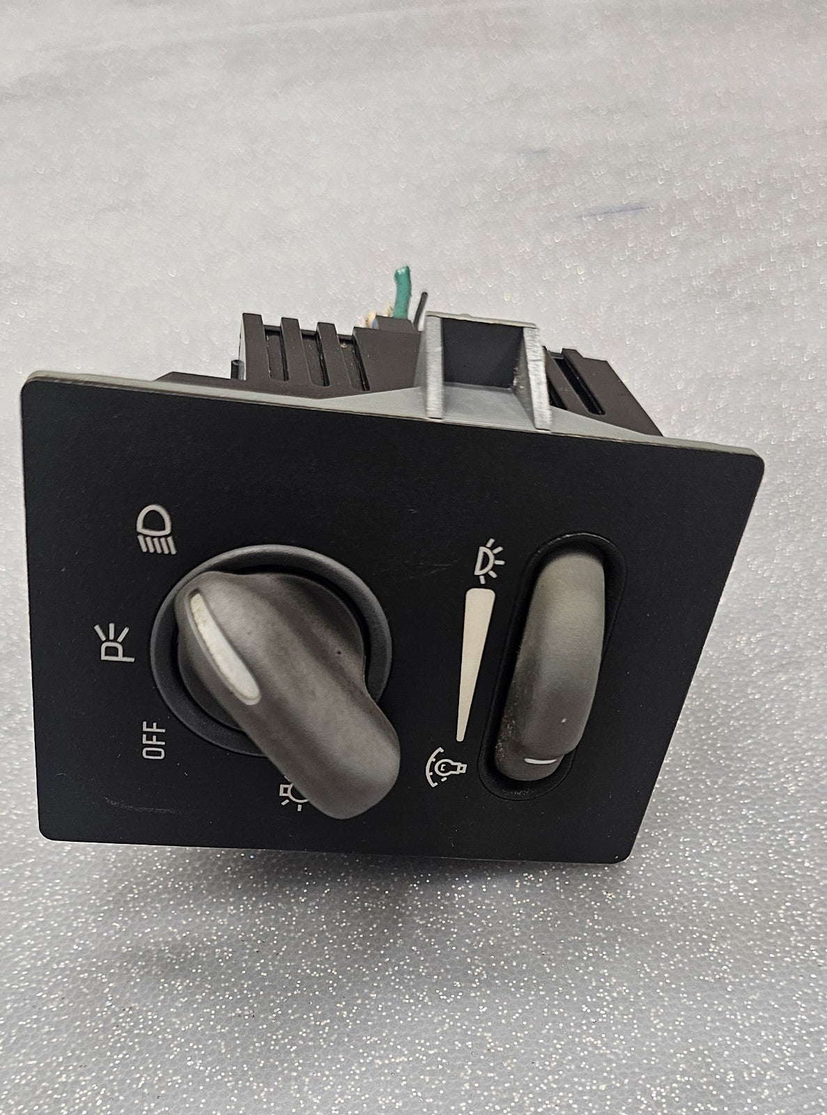 97-03 PONTIAC GRAND PRIX FRONT FOG LEFT DRIVER LIGHT HEADLIGHT DIMMER SWITCH OEM