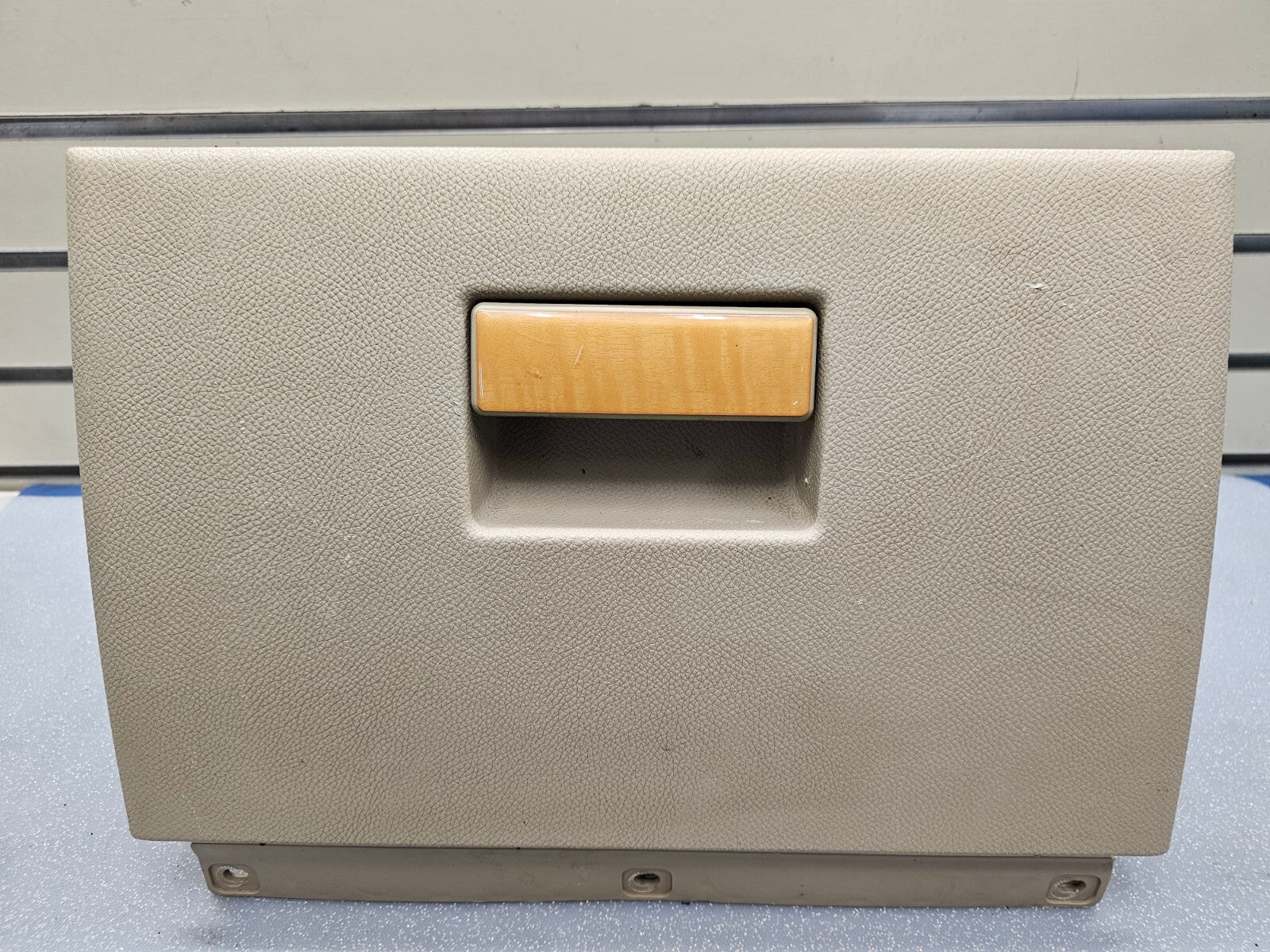 🔥07-14 Lincoln Navigator Dash Glove Storage Compartment Box Handle Assembly Tan