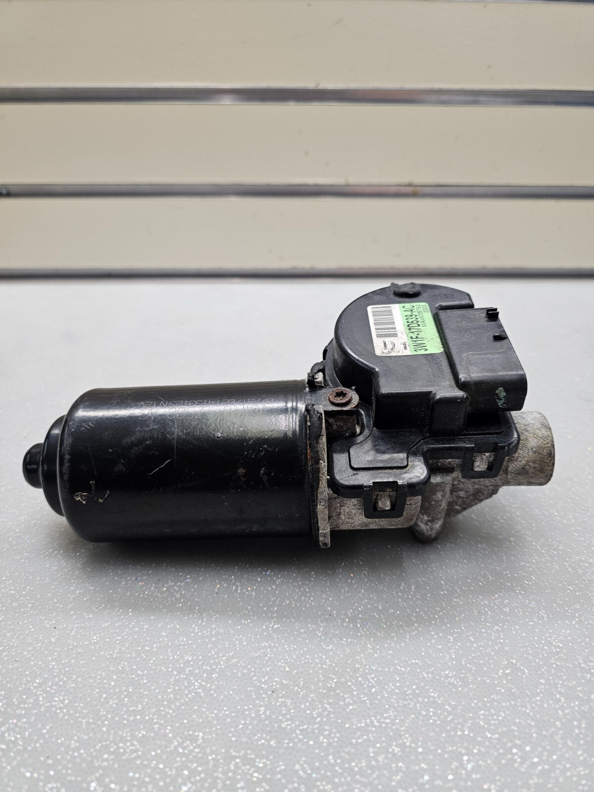 🔥2003-2006 Lincoln Town Car Grand Marquis Front Windshield Wiper Motor Assembly