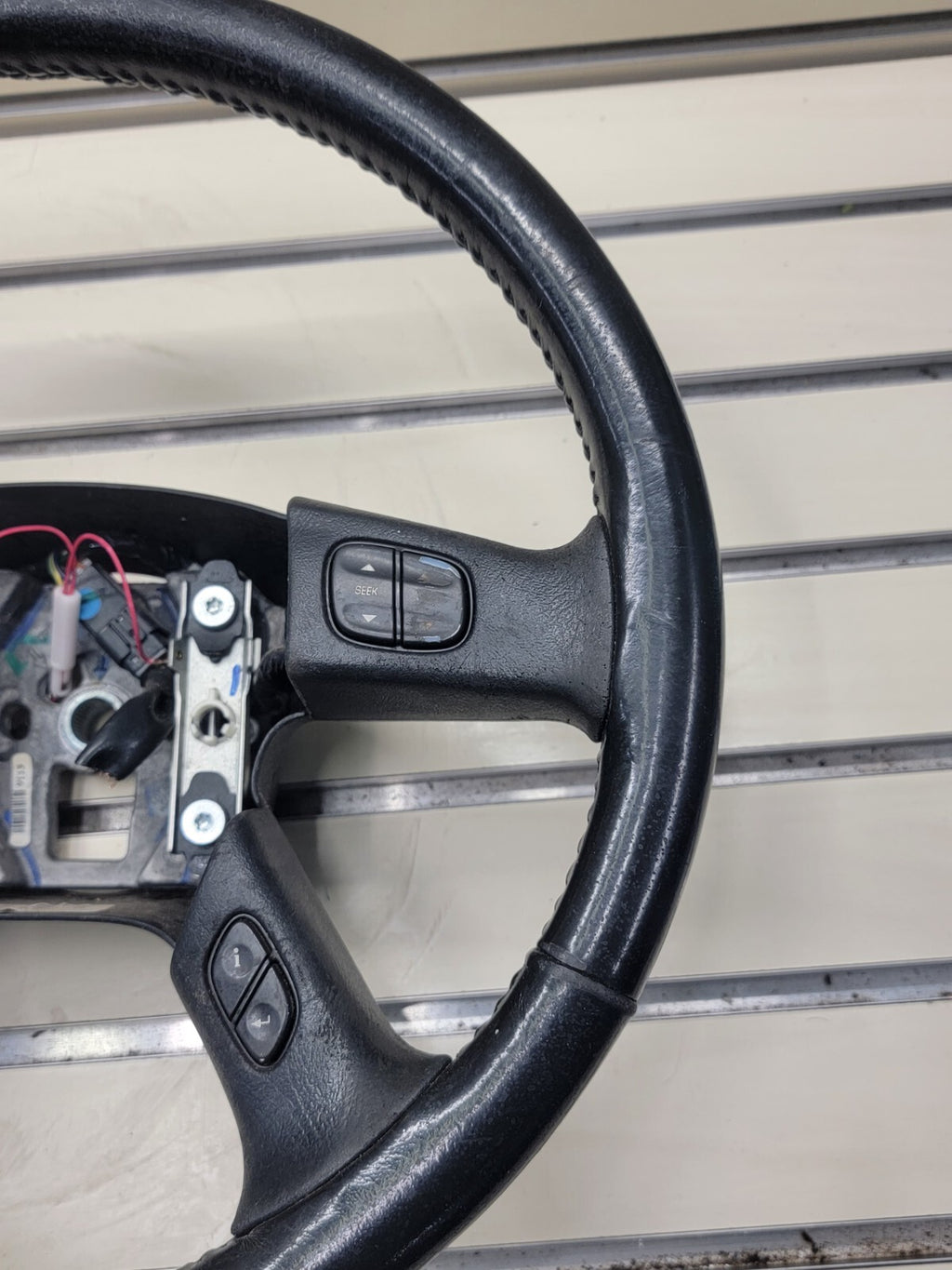 🔥03-06 SILVERADO SIERRA YUKON TAHOE SUBURBAN STEERING WHEEL LEATHER BLACK