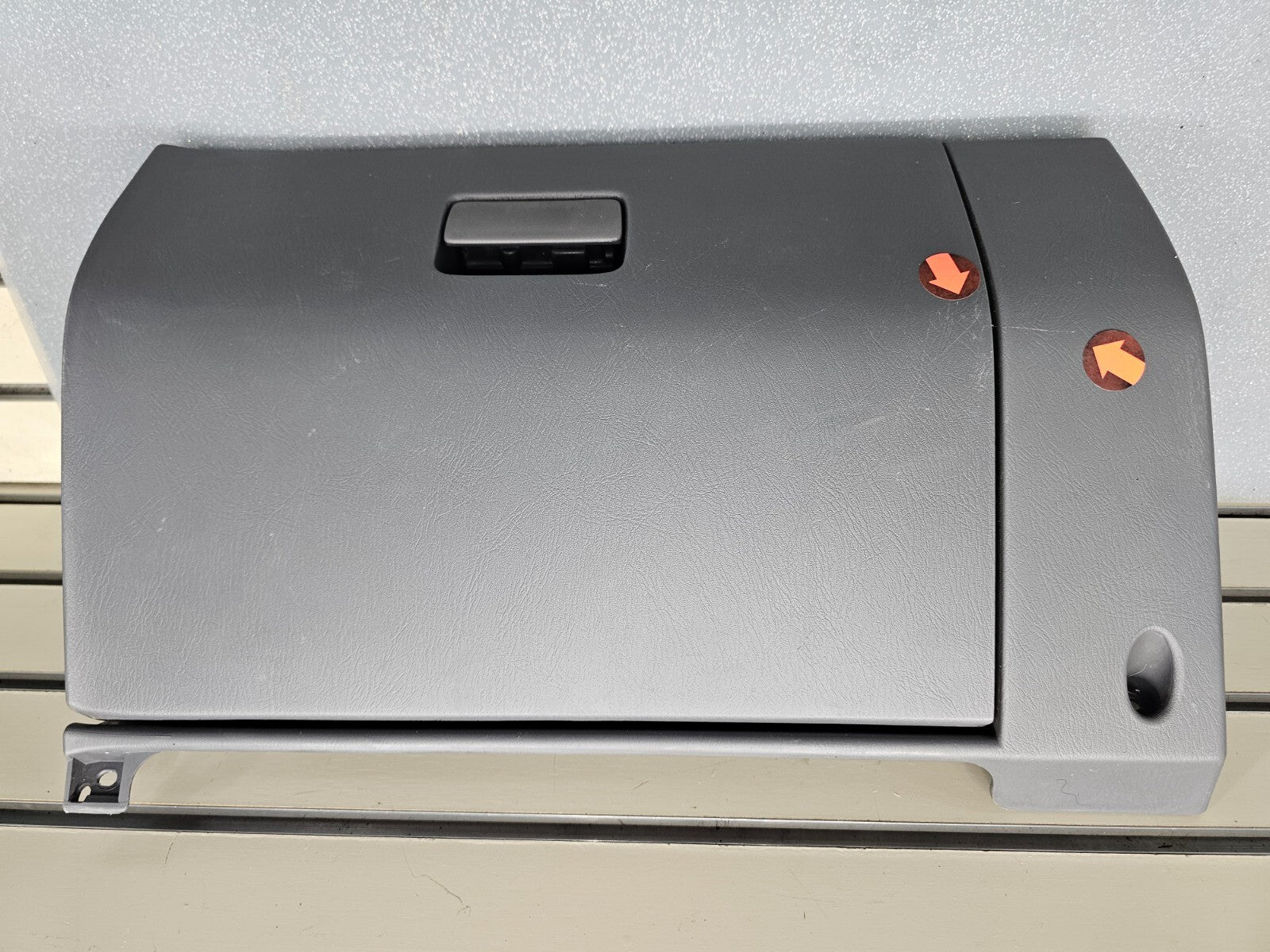 🔥98-01 FRONTIER XTERRA LOWER DASH GLOVE BOX STORAGE COMPARTMENT ASSEMBLY GRAY