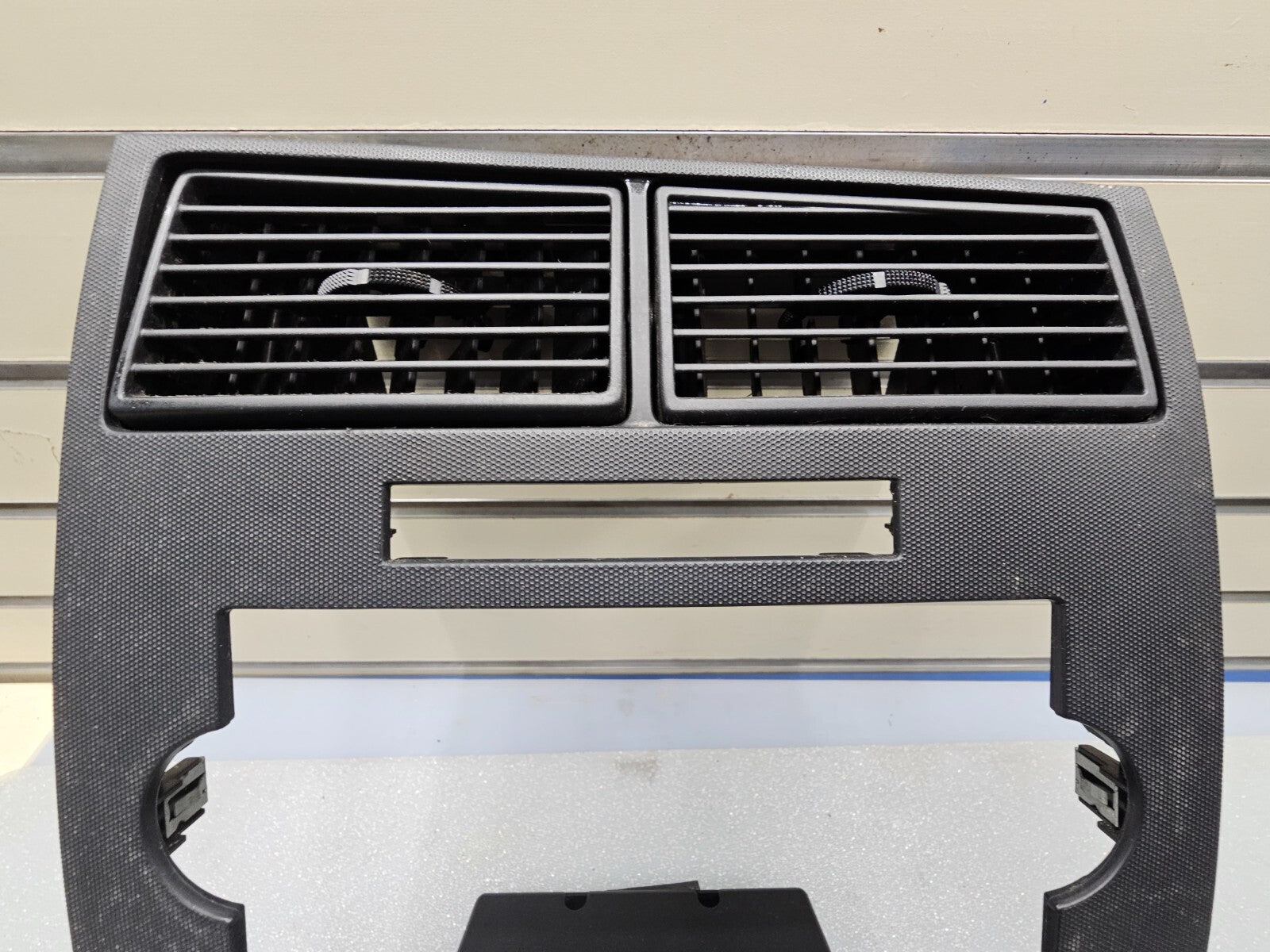 🔥05-07 DODGE CHARGER MAGNUM RADIO CLIMATE CONTROL DASH TRIM BEZEL OEM BLACK