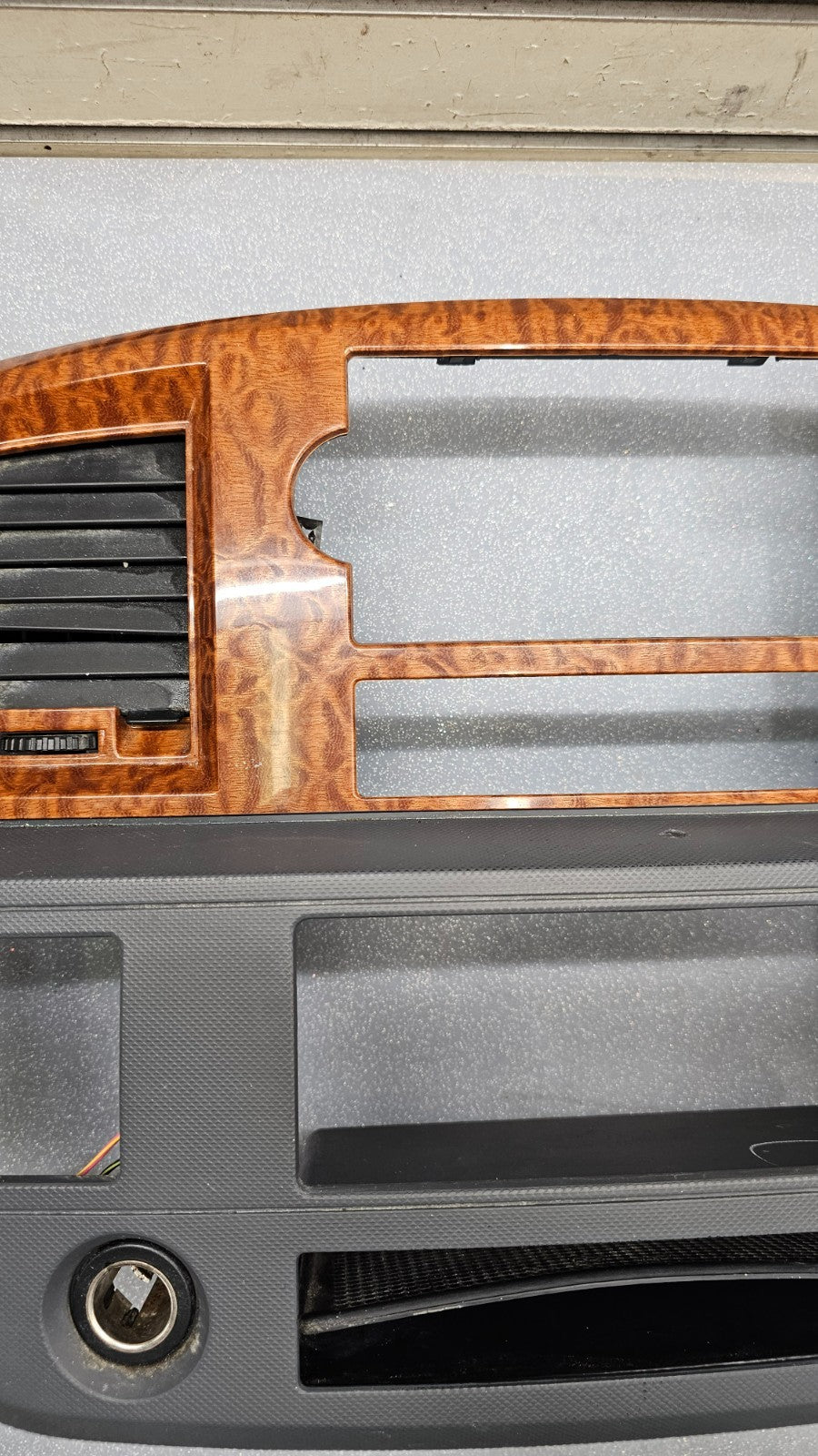 🔥06-08 Dodge RAM Dash RADIO Stereo Bezel Climate Trim Panel Grey/woodgrain