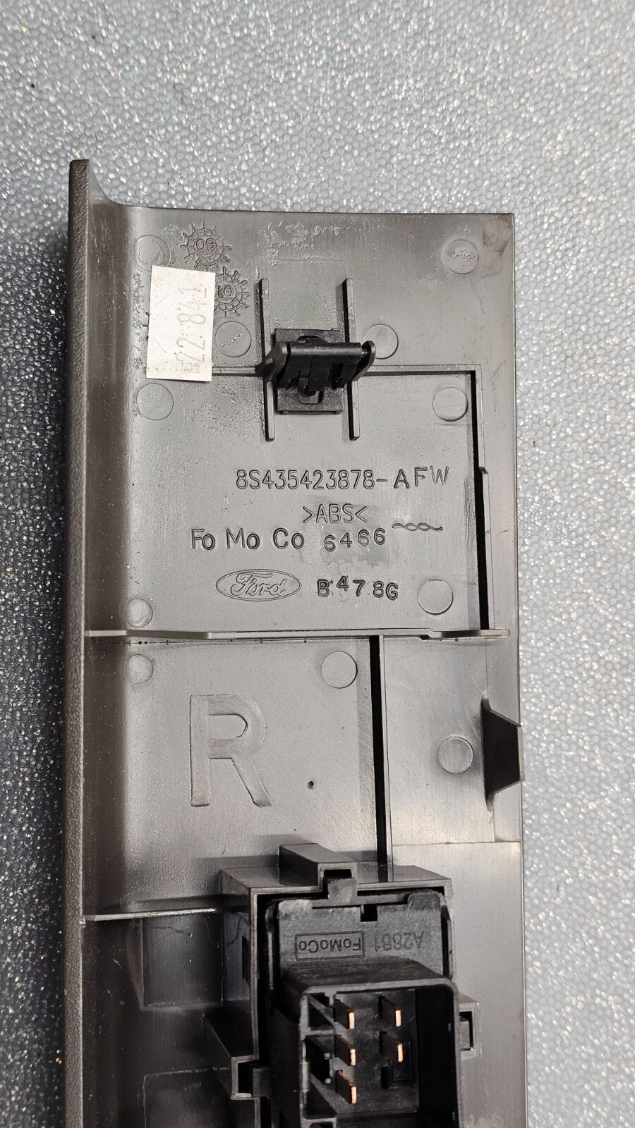 08-12 Escape Focus Front Right Passenger Door Power Window Switch Assembly Gray