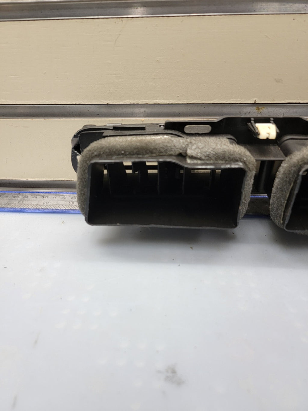🔥13-20 FORD FUSION Ford Fusion Front Center Dash A/C Air Vent W/ Hazard OEM