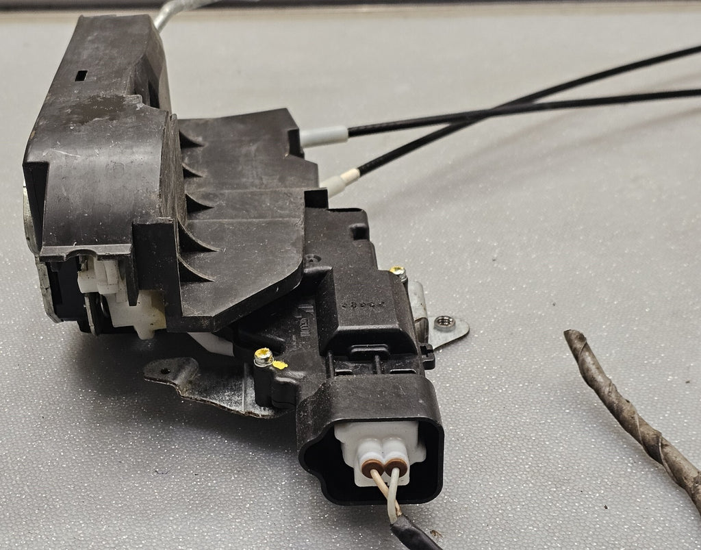 🔥04-12 Chevy Colorado GMC Canyon Right Front Door Lock Actuator Assembly OEM