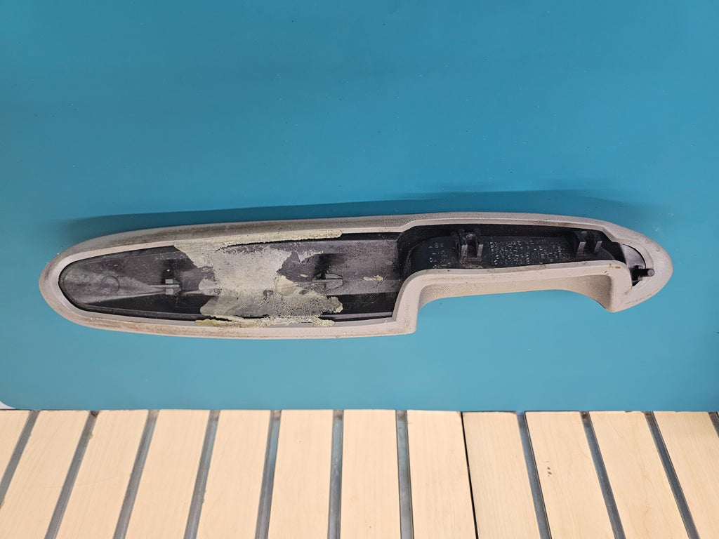 🔥95-99 Chevy GMC Silverado CK Front Right Passenger DOOR PANEL PULL HANDLE TAN