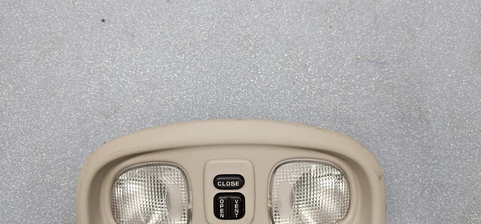 99-04  Chrysler 300m Sunroof Switch Overhead Dome light  Tan