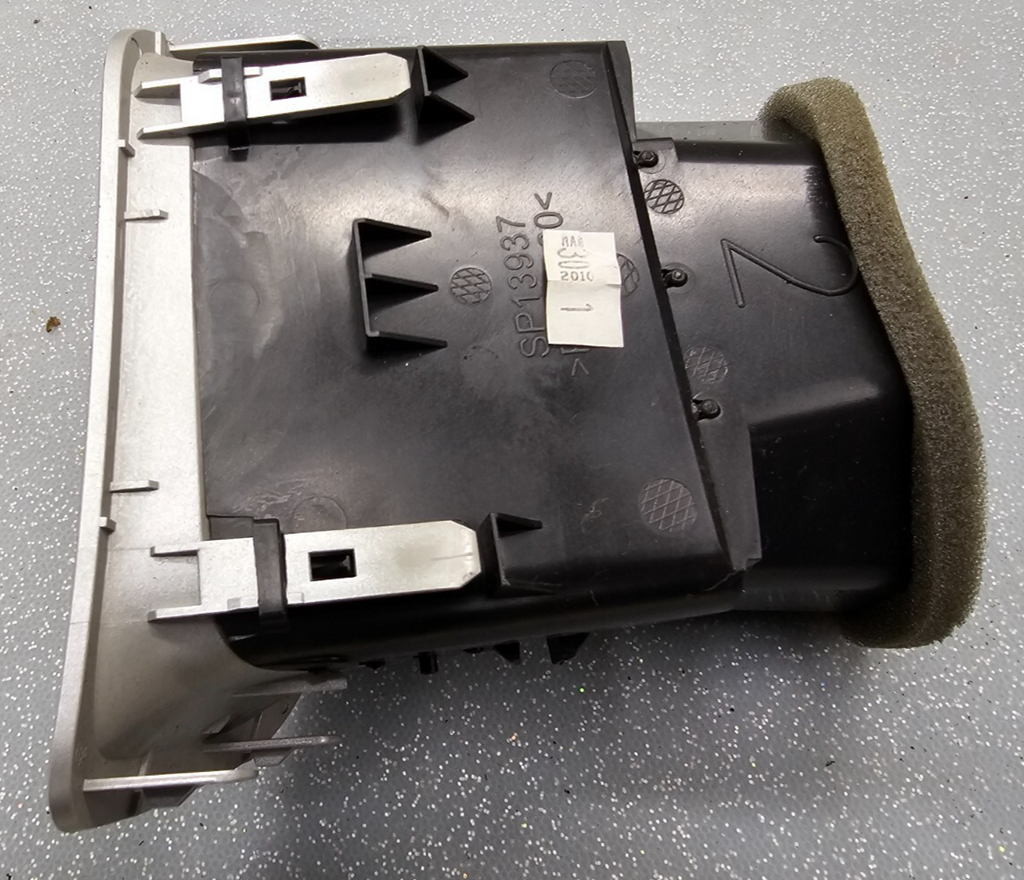 🔥10-17 Equinox Dash Left Driver HVAC AC A/C Outer Air Vent Heater SILVER VT31