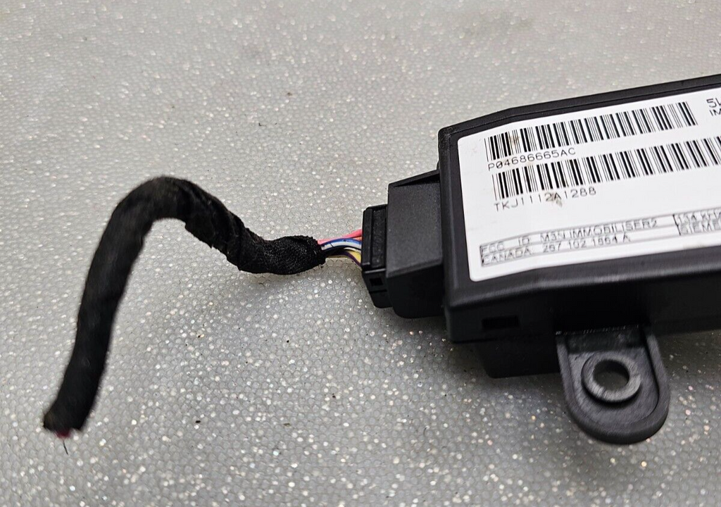 99-04Grand Cherokee 01-03Caravan Ignition Switch Immobilizer Module Control Unit