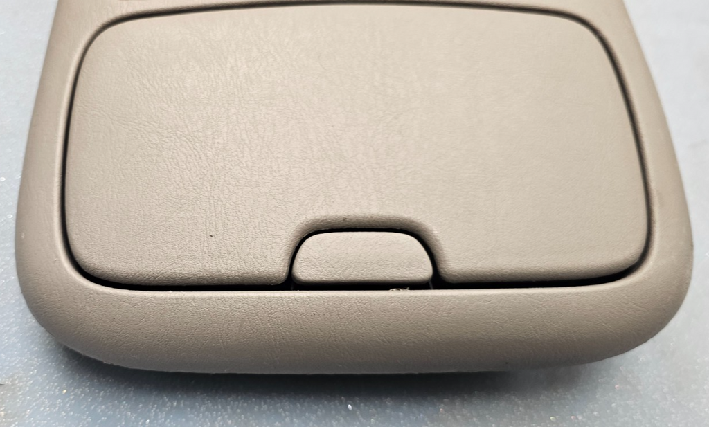 🔥01-07 Toyota Sequoia Overhead Console Dome Map Light Lamp Sunroof Assembly Tan