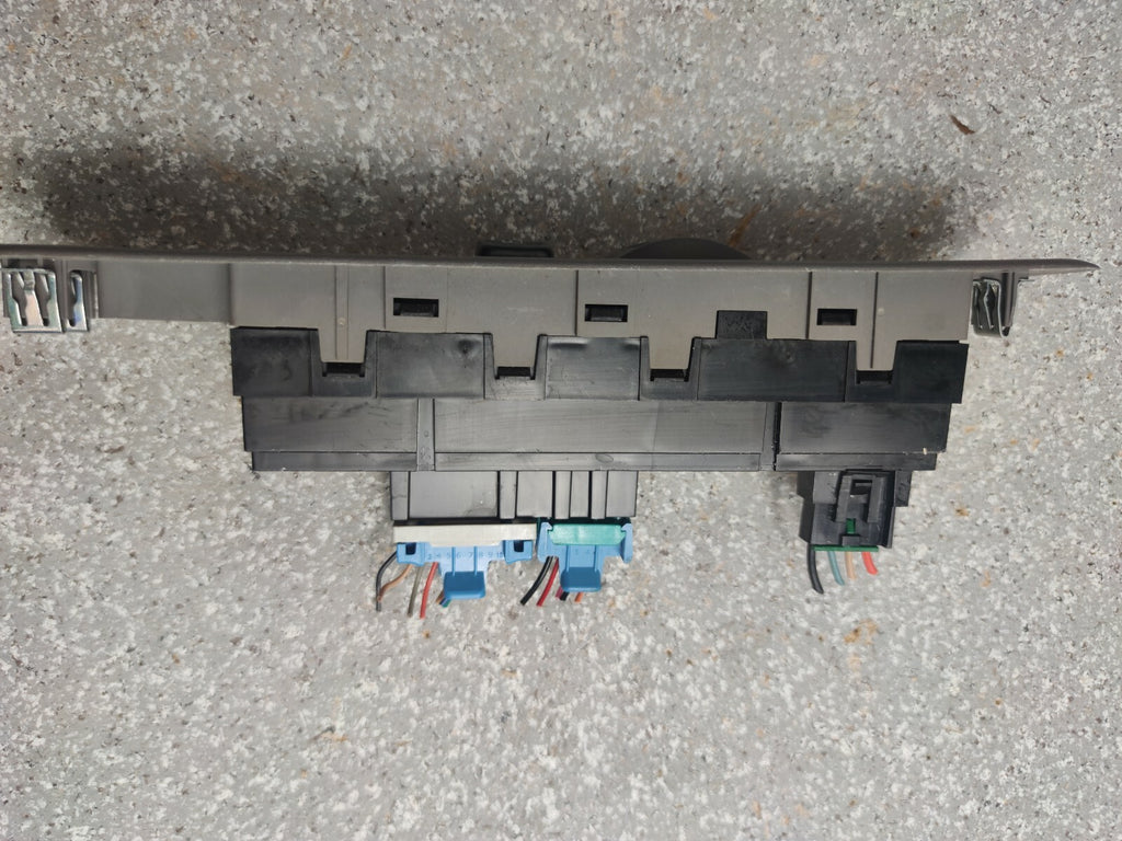 🔥06-09 GMC ENVOY Window Switch Front RIGHT Passenger Side GRAY WS9