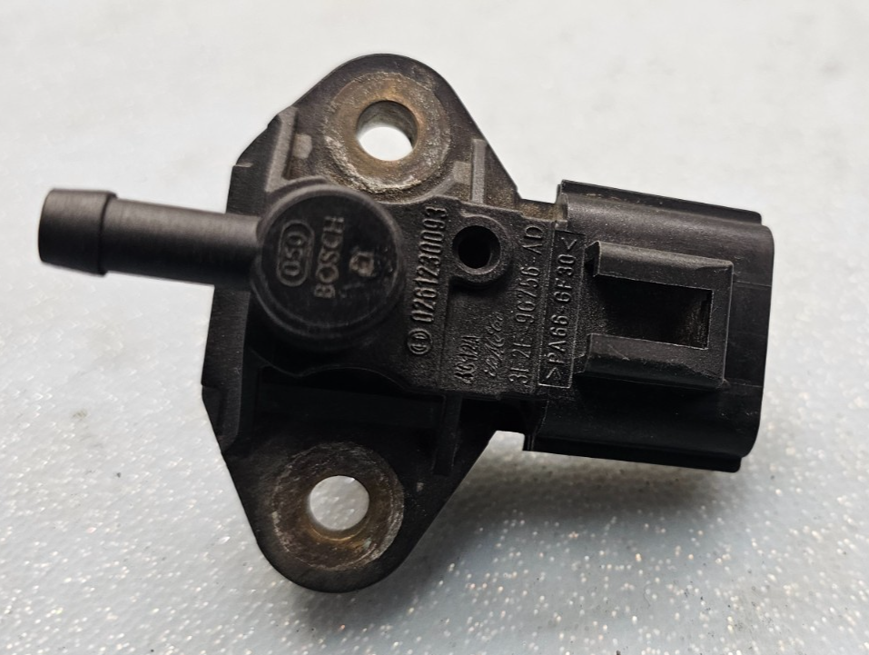 🔥04-14 Crown Victoria Mustang Explorer Fuel Injection Injector Pressure Sensor 