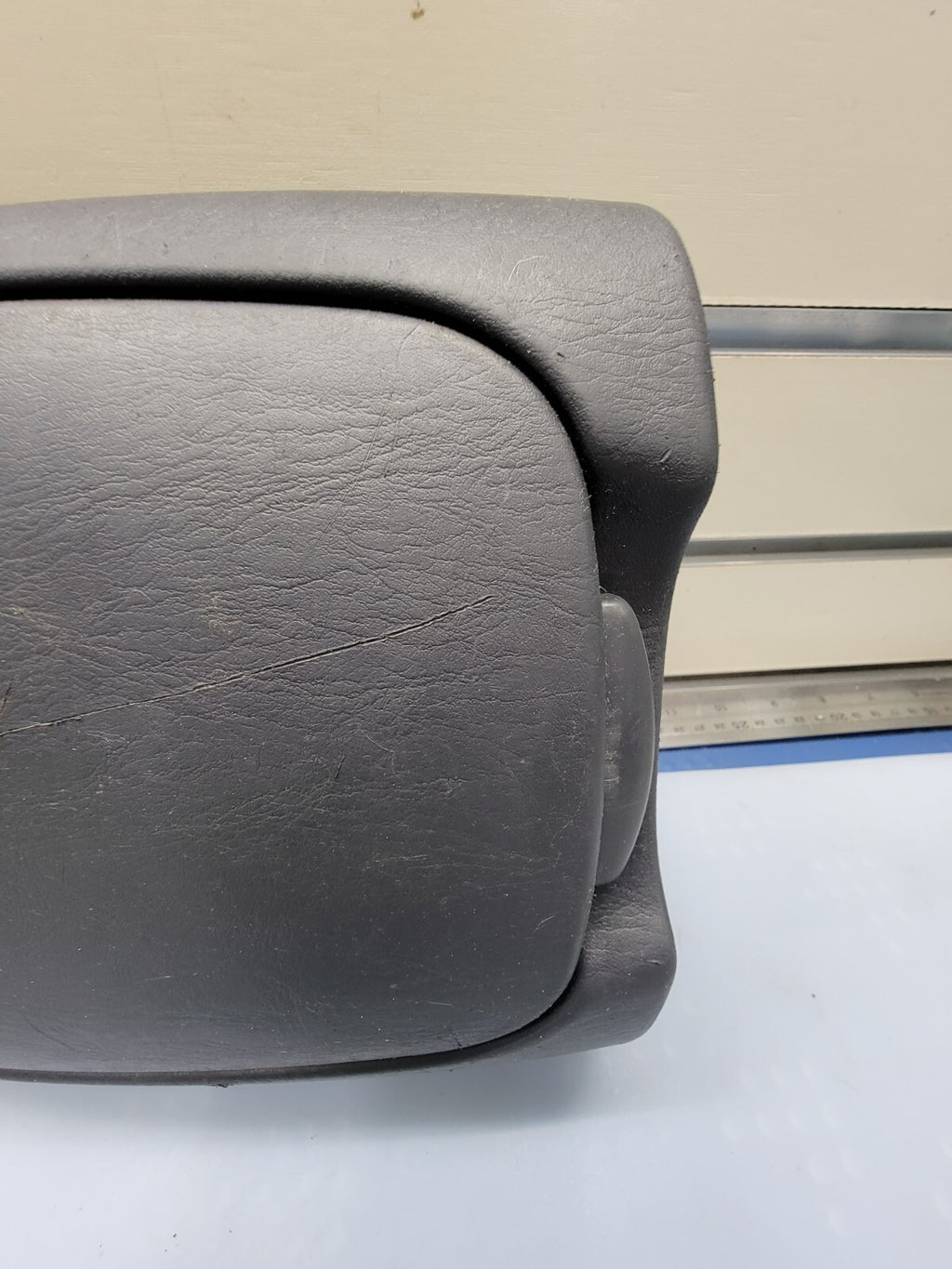 🔥01-07 TOYOTA SEQUOIA 02-06 TUNDRA ARMREST Center Console Storage Lid GRAY