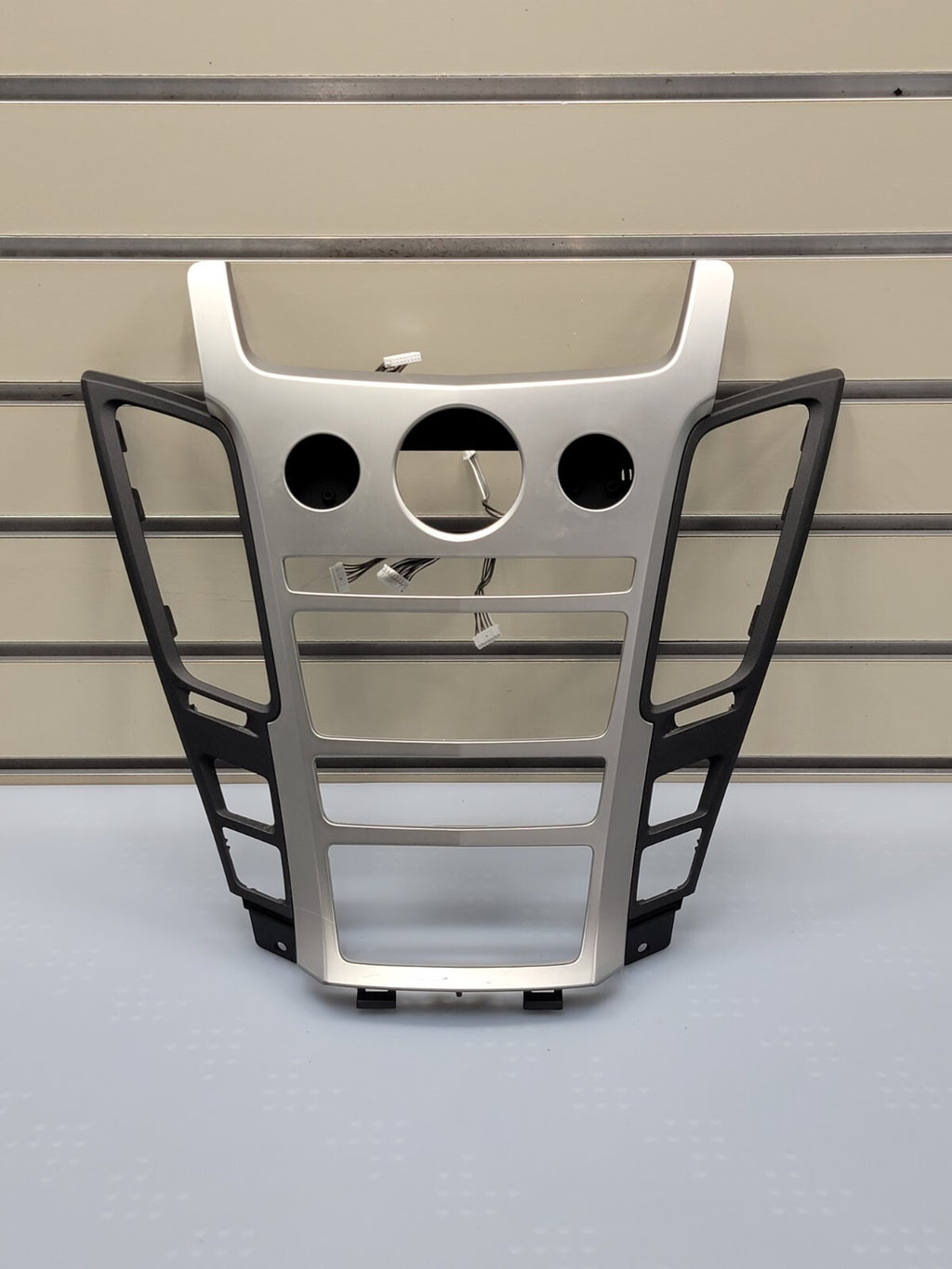 🔥2008-2013 Cadillac CTS Radio Control Panel trim bezel SILVER B44