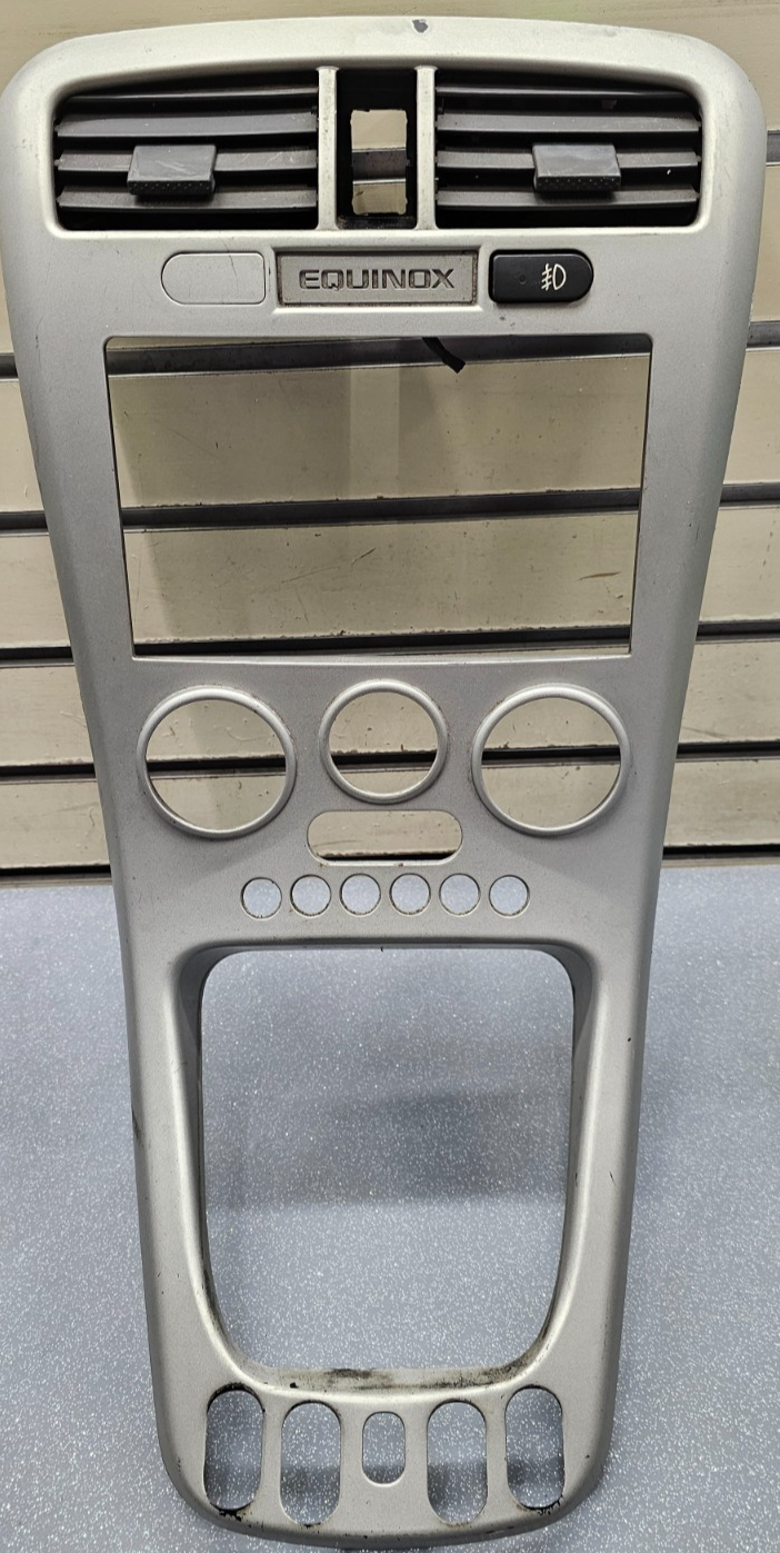 🔥05-06 Chevy Equinox Center Dash Radio Climate Control Bezel Trim Panel Silver