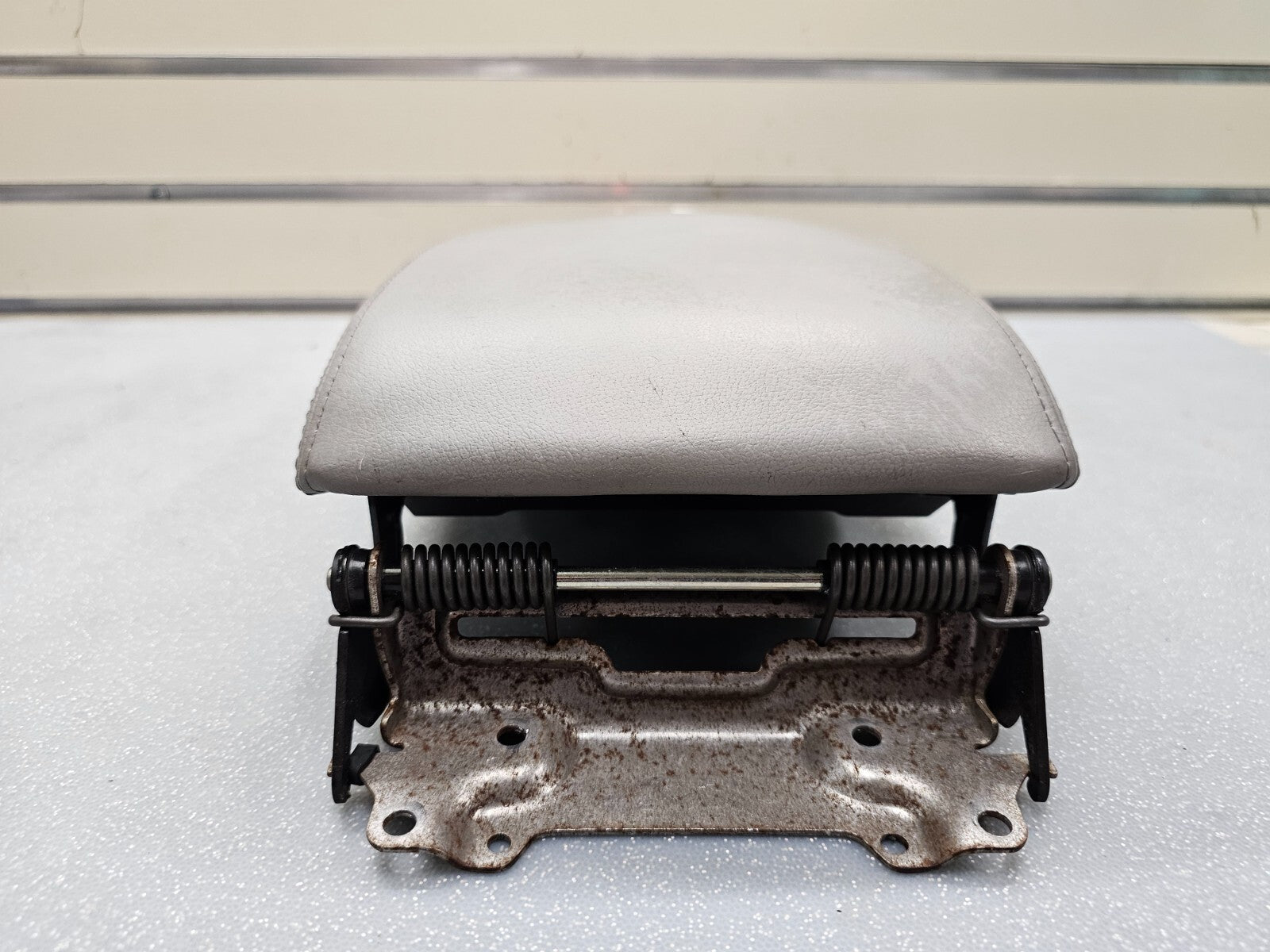 🔥07-11 TOYOTA CAMRY CENTER CONSOLE LID ARM REST COVER TOP PAD ASSEMBLY GRAY OEM