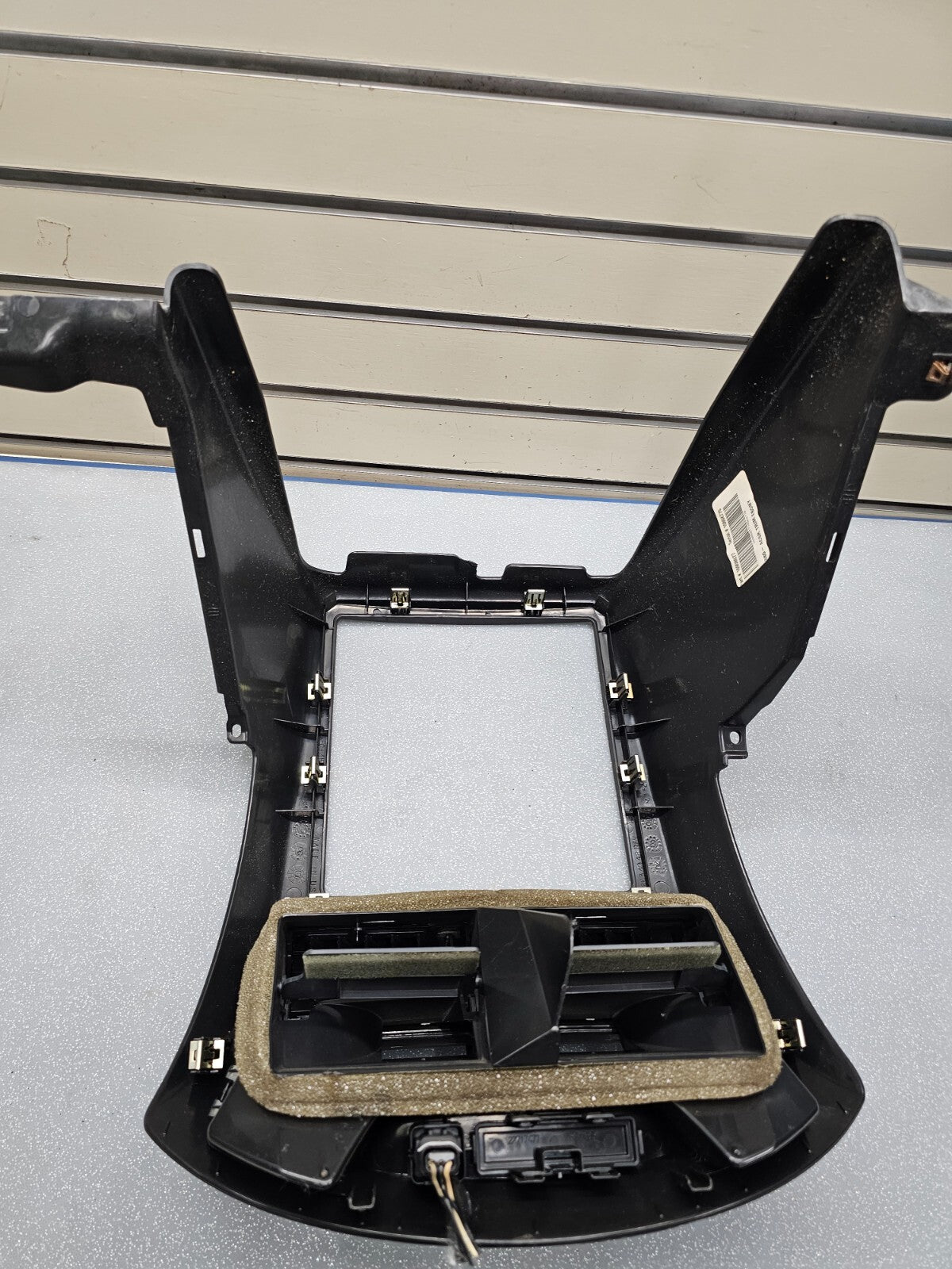 🔥04-07 Chevrolet MALIBU Dash Center RADIO BEZEL Climate Air Vents Trim BLACK B7