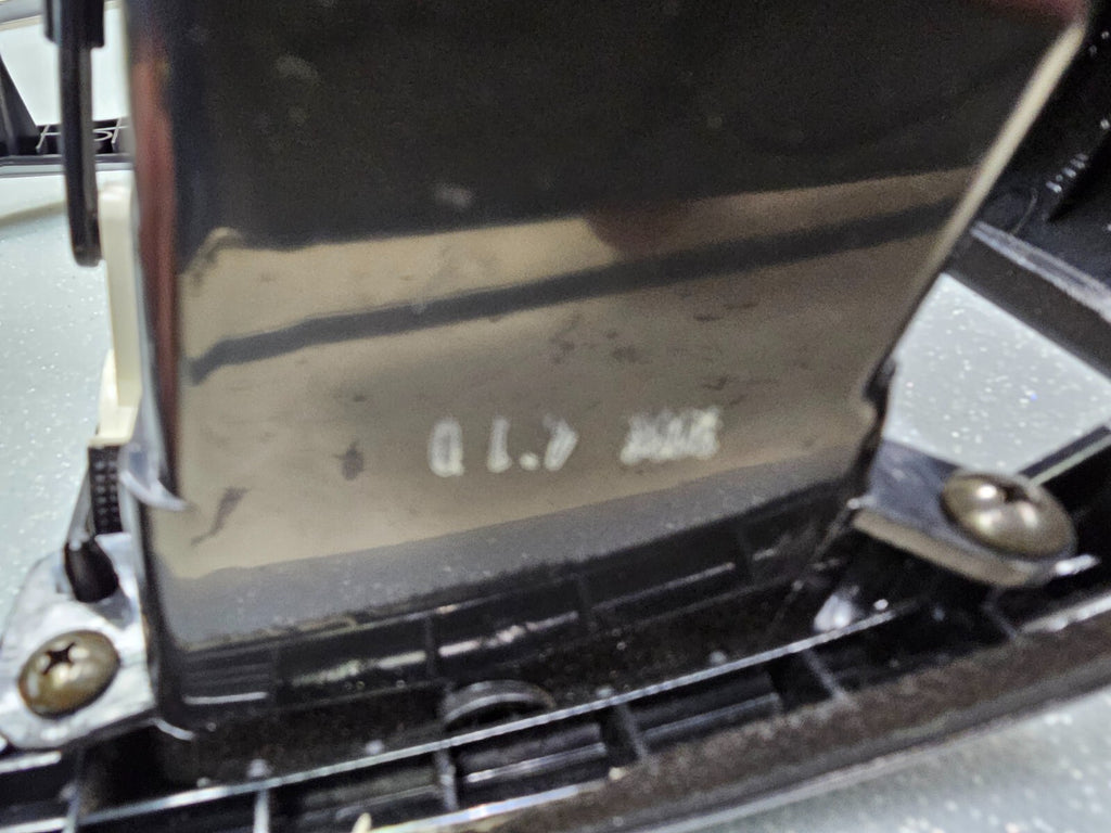 🔥05-09 KIA SPORTAGE CENTER DASH RADIO BEZEL TRIM CLIMATE CONTROL OEM SILVER