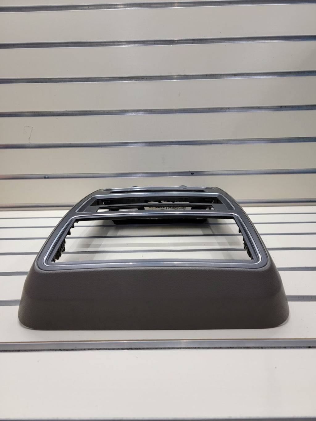 🔥2009-2010 DODGE JOURNEY DASH RADIO TRIM BEZEL OEM Black/tan
