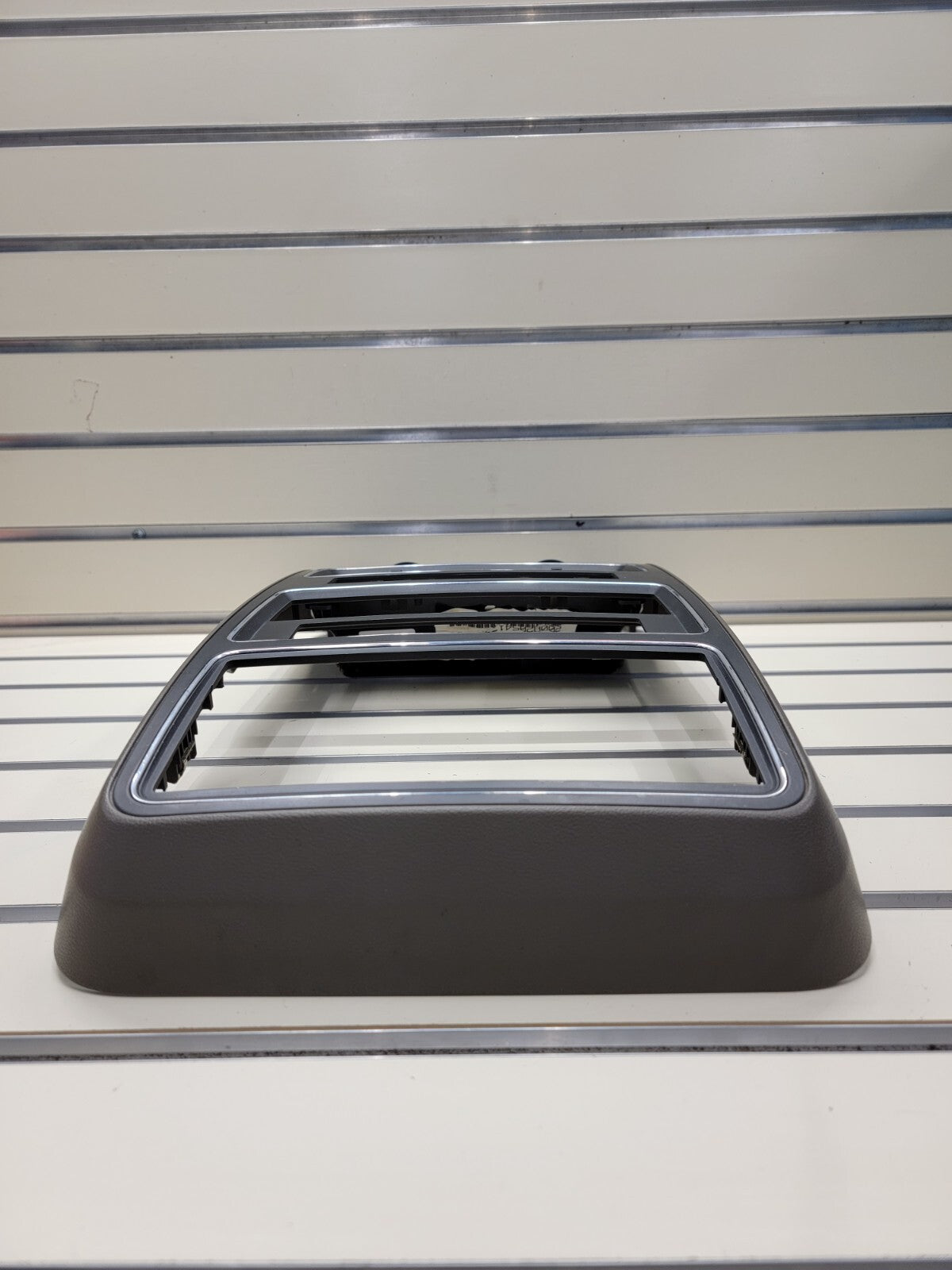 🔥2009-2010 DODGE JOURNEY DASH RADIO TRIM BEZEL OEM Black/tan