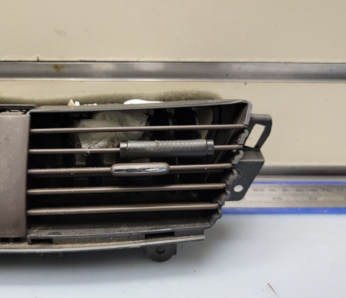 🔥08-12 Chevy MALIBU Dash A/C Heater AIR VENT Front Center Bezel Trim BLACK VT46
