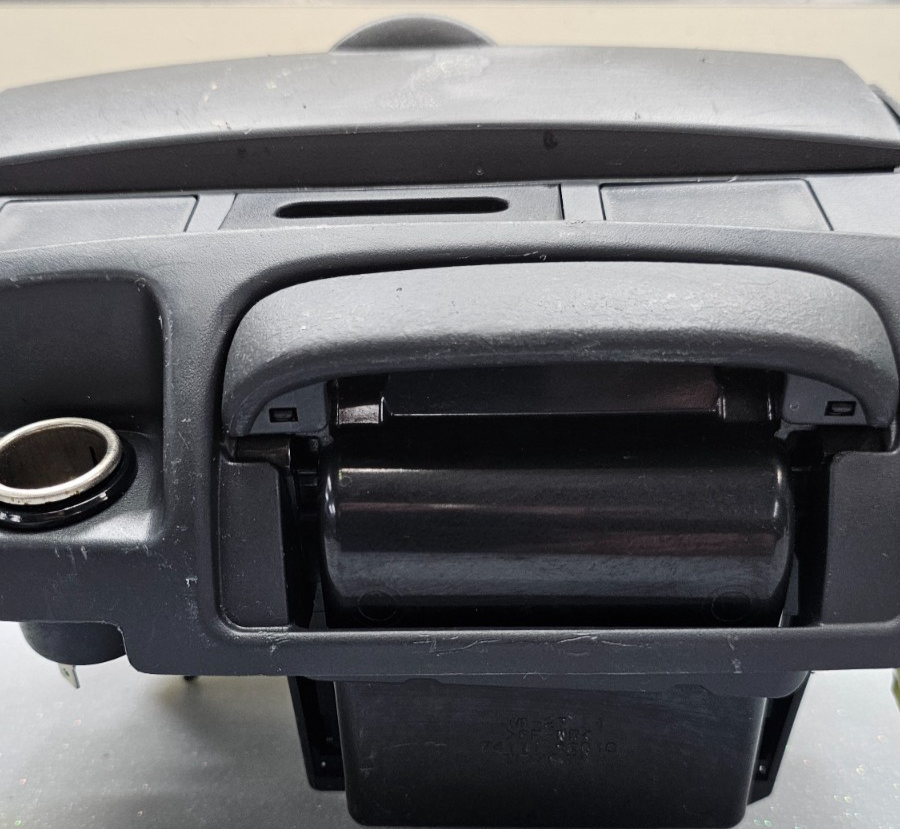 🔥04-06 Scion XB Center Dash Console Lighter Ashtray Ash Tray Console Black OEM