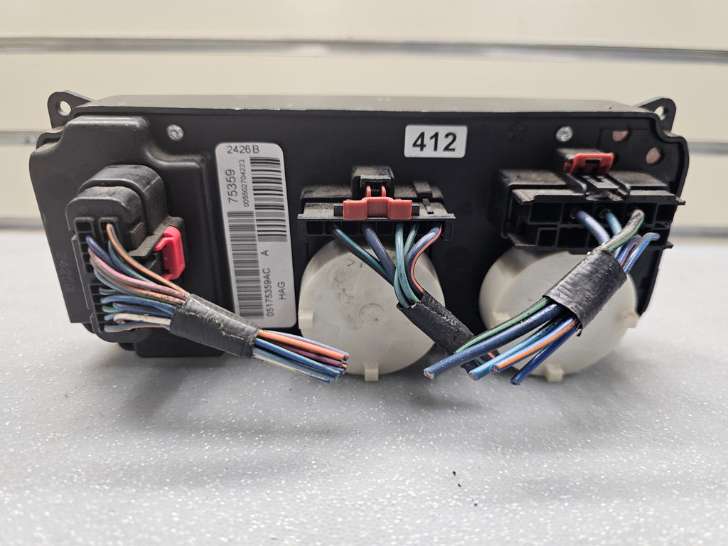 04-07 Dodge Caravan Town Country Dash AC Climate Temperature Heater Control OEM