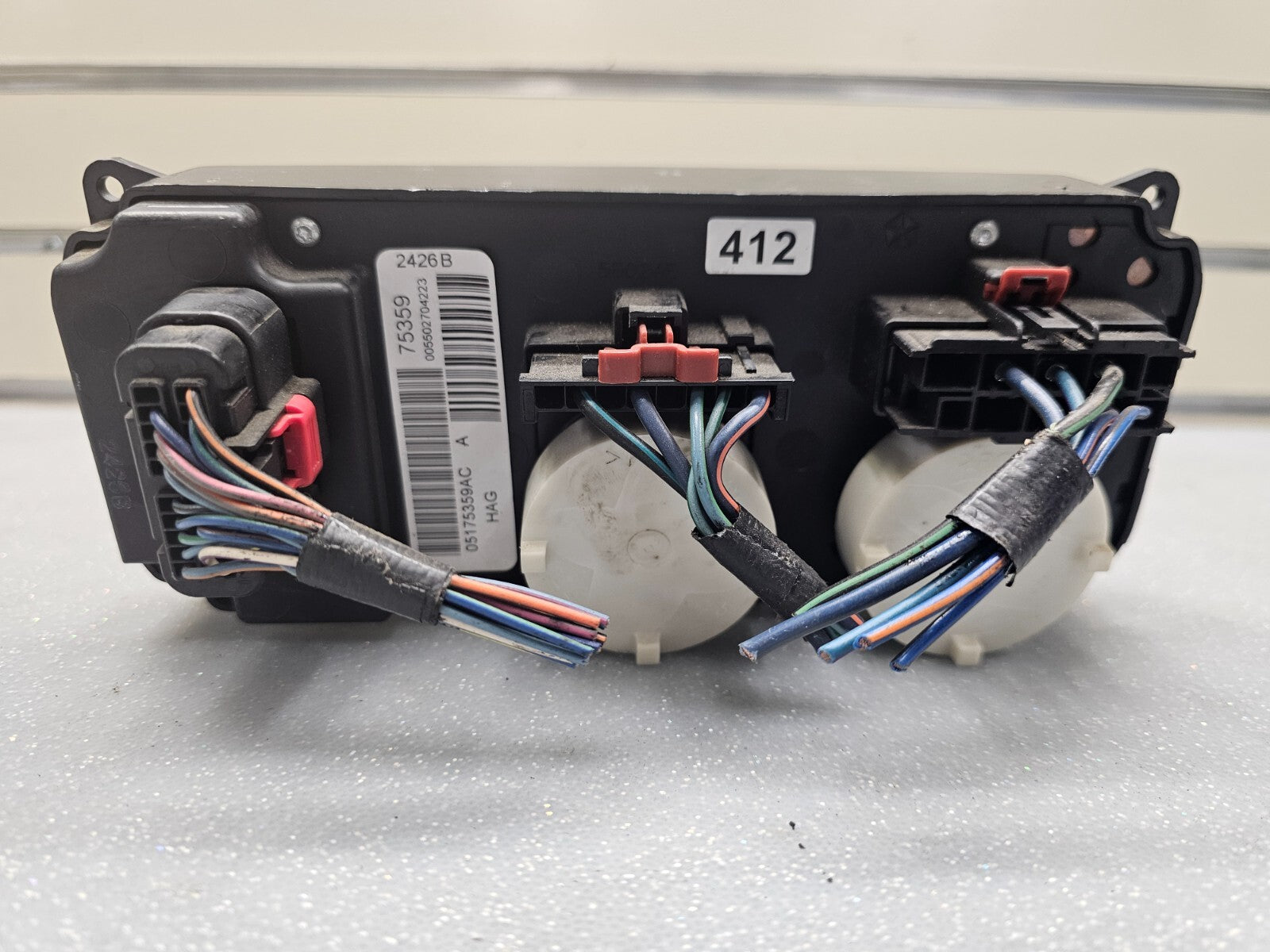04-07 Dodge Caravan Town Country Dash AC Climate Temperature Heater Control OEM
